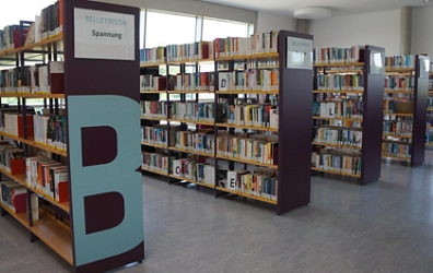 Belletristik.jpg Hier ist der Bereich Belletristik in der Bibliothek zu sehen. © Stadt Osterholz-Scharmbeck